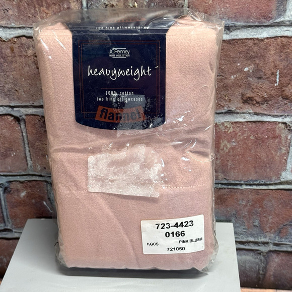 JC Penney Home- NIP 2 King Flannel Pillowcases Pink Blush Heavyweight Cotton NEW - Picture 1 of 4